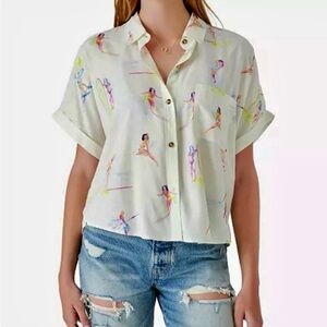 Lucky Brand Hawaiian Girl boxy top. Cream with cute print. 100% viscose. XL.